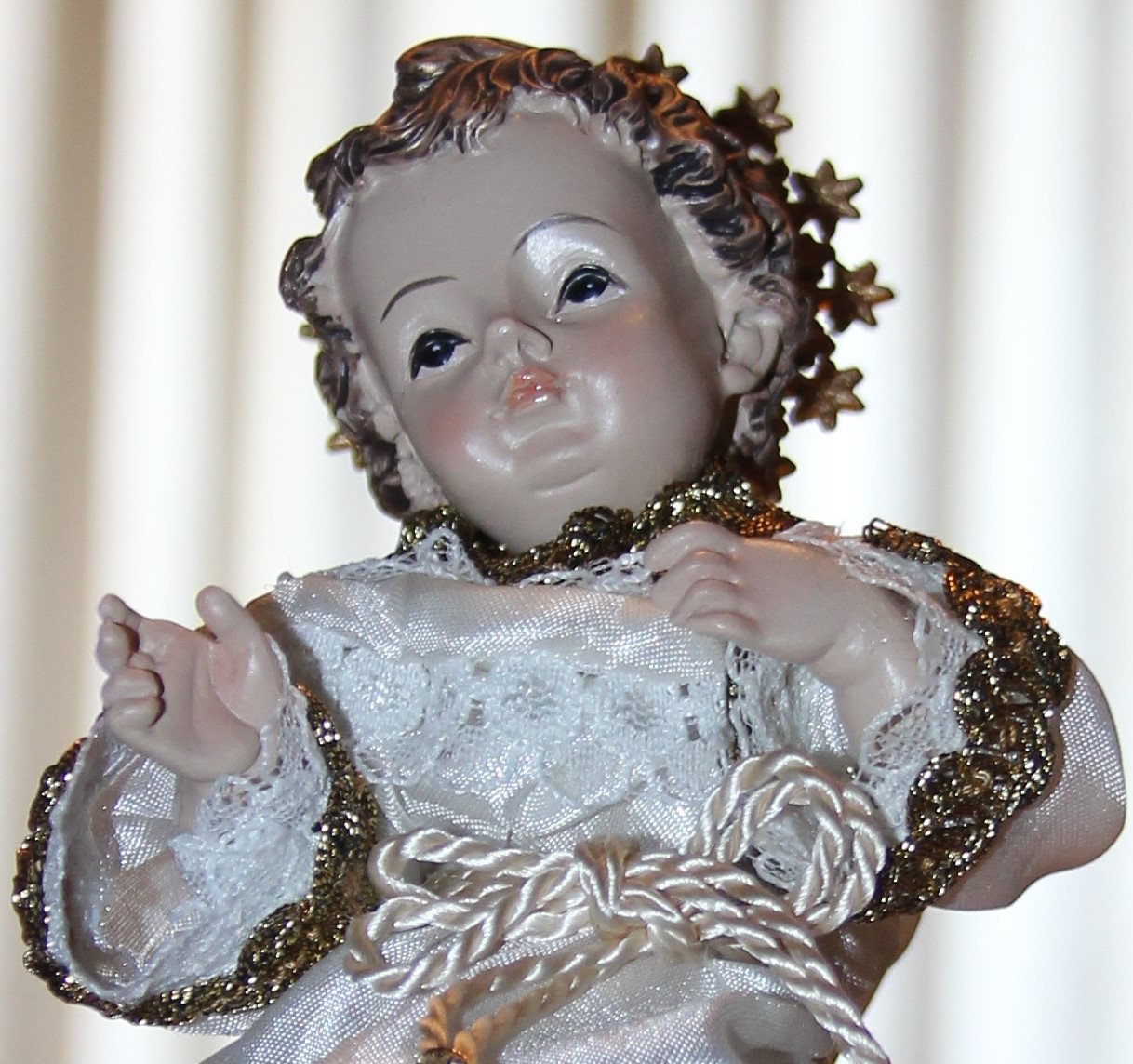 Menino Jesus Sentado